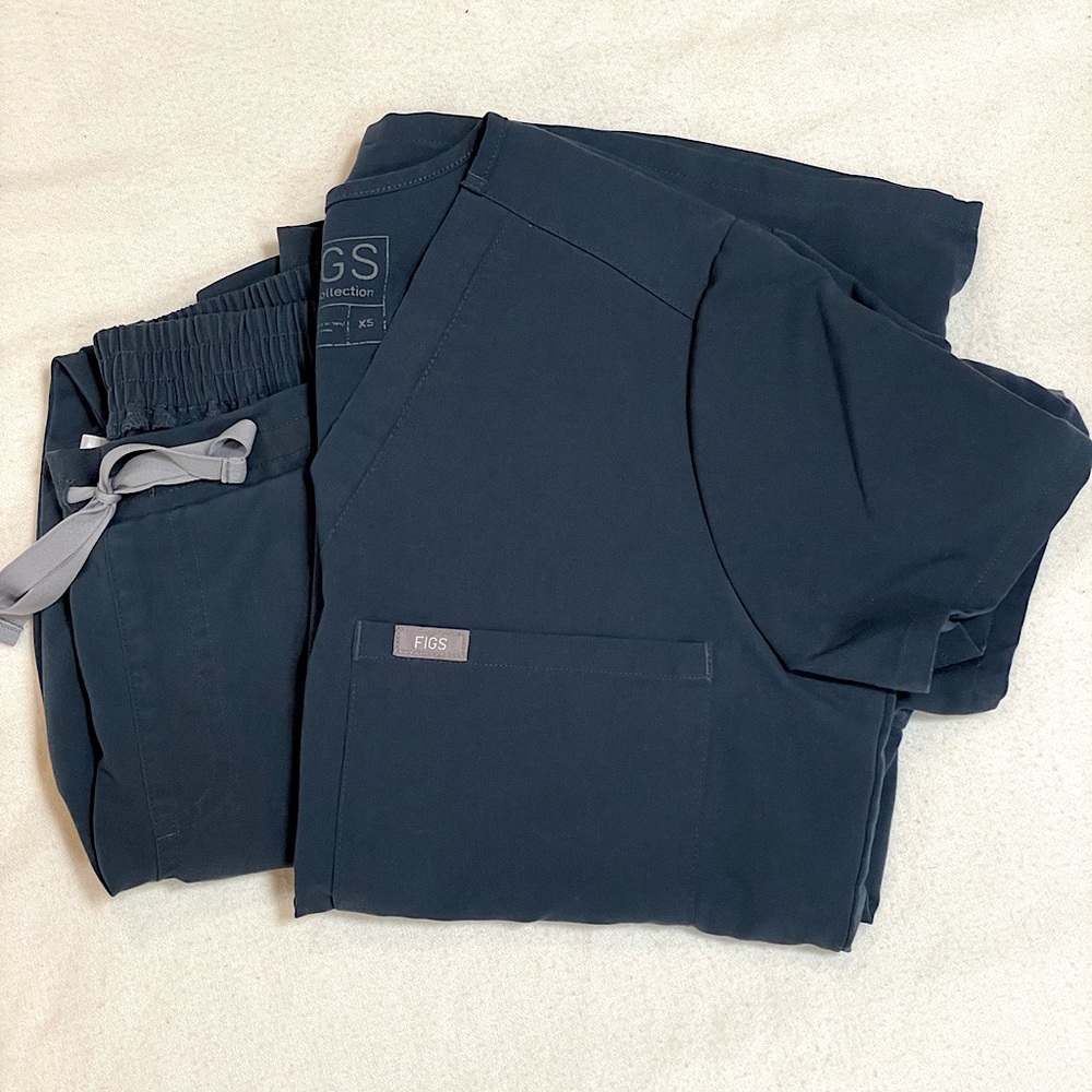 Figs scrubs